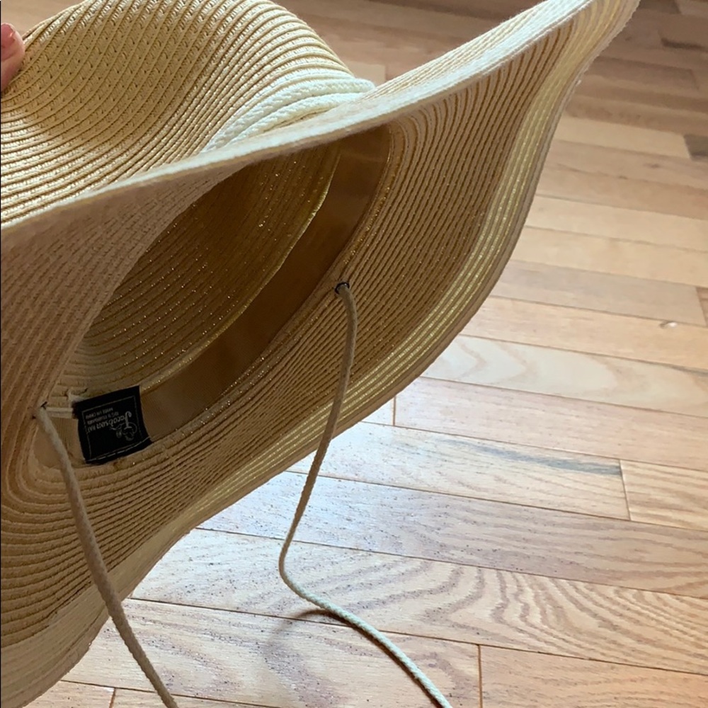 Sunhat - Picture 4 of 4